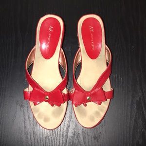 Red Bow Wedges